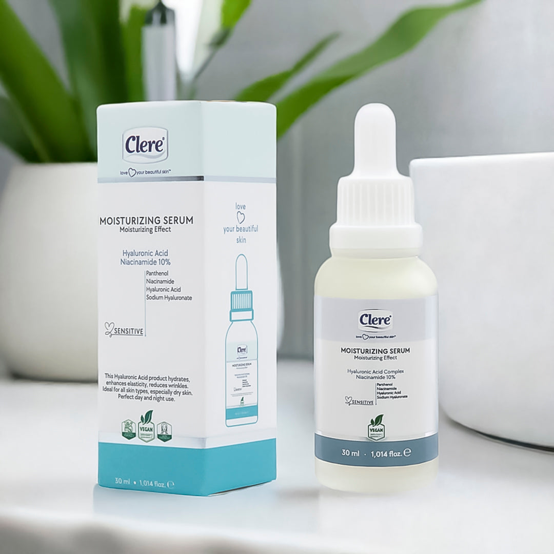 Clere Feuchtigkeitsserum mit Hyaluronsäure & Niacinamid 10% – Hydratation, Faltenreduktion und Hautelastizität für alle Hauttypen