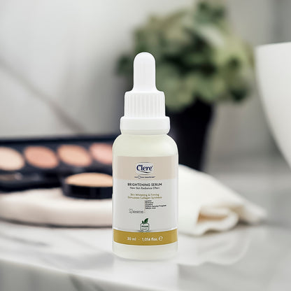 Clere Brightening Serum 30ml , Aufhellendes Anti-Aging Serum für strahlende Haut, Kollagen-stimulierend, vegan, ohne Alkohol und Parabene